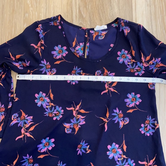 🌸Floral top - Picture 3 of 10